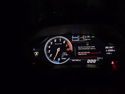 LAMBORGHINI HURACAN - 8