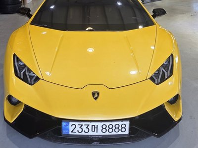 LAMBORGHINI HURACAN - 1