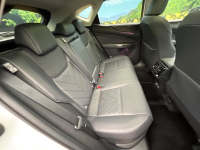 صورة مصغرة 11 لـ 2025 Lexus NX