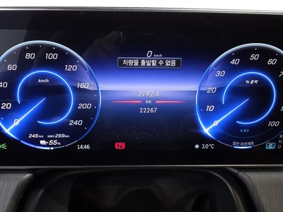 MERCEDES-BENZ EQS SUV - 8