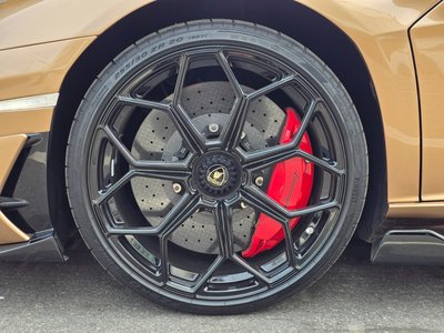 LAMBORGHINI AVENTADOR - 6