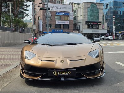 LAMBORGHINI AVENTADOR - 2