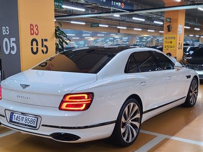 2021 BENTLEY FLYING SPUR 照片 2