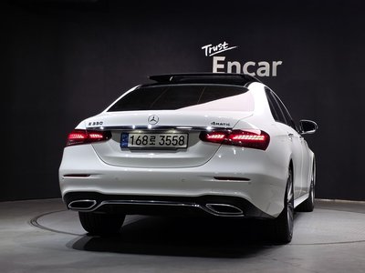 2022 Mercedes-BENZ E-CLASS — фото 4