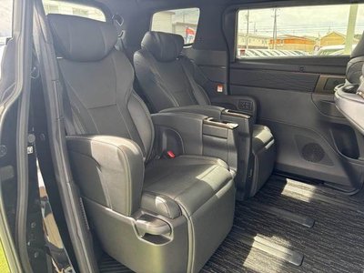 2024 Toyota ALPHARD — фото 11