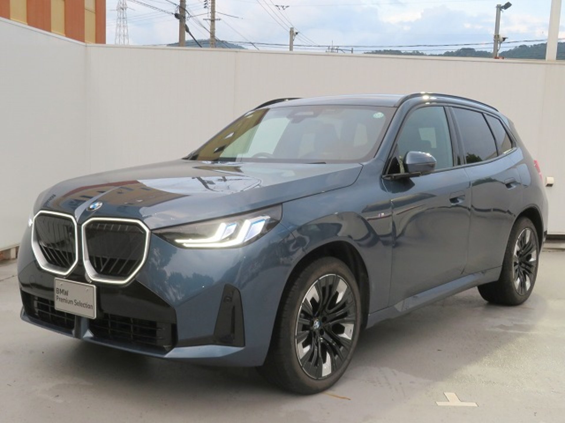 BMW X3 - View 1