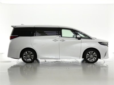 2023 Toyota ALPHARD — фото 6