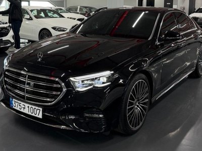 MERCEDES-BENZ E-CLASS - 1