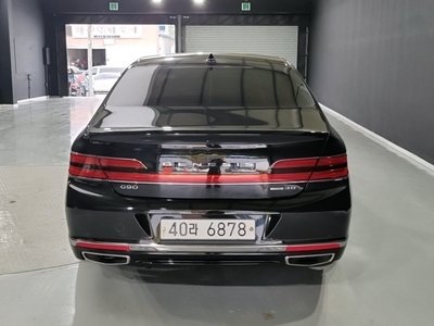 2019 Genesis G90 photo 3