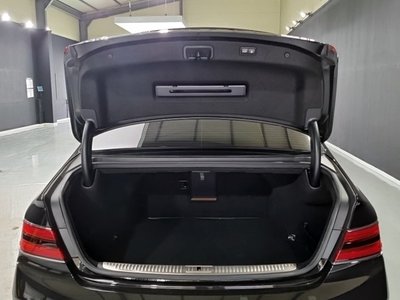 2019 Genesis G90 — миниатюра 17