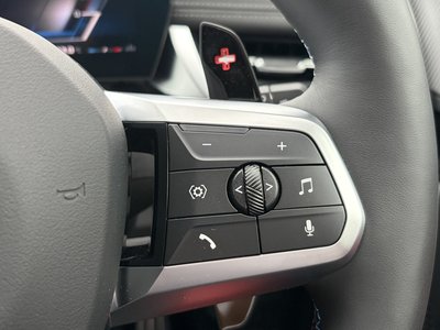 2025 BMW X1 — миниатюра 35