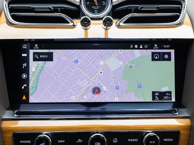 صورة 10 لـ 2025 Bentley BENTAYGA