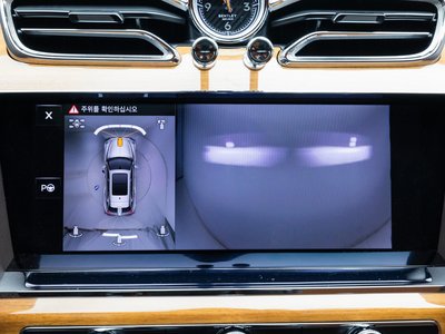 2025 Bentley BENTAYGA — миниатюра 11