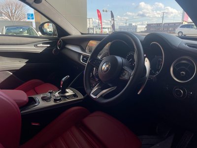 ALFA ROMEO STELVIO - 8