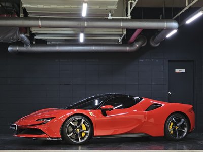 2023 Ferrari SF90 SPIDER 照片 2