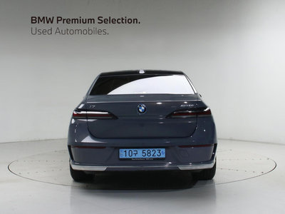 صورة 3 لـ 2023 BMW I7