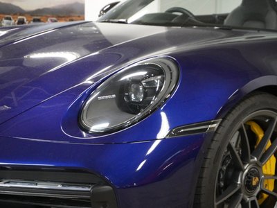 PORSCHE 911 CABRIOLET - 7