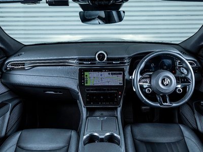 صورة 4 لـ 2023 Maserati GRECALE