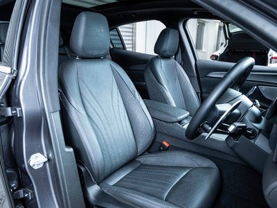 صورة 9 لـ 2023 Maserati GRECALE