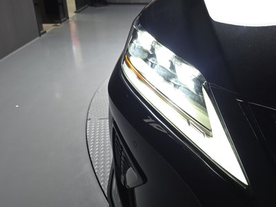 LEXUS RX - 9