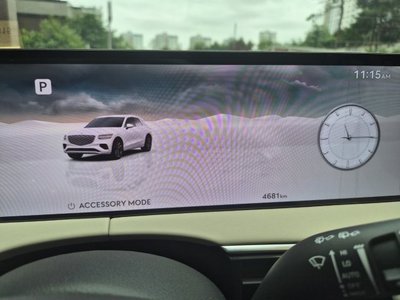 2025 Genesis GV70 thumbnail 12