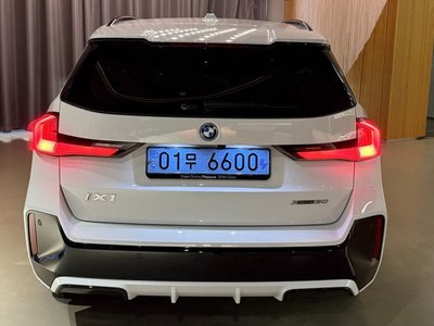 BMW IX1 - 3