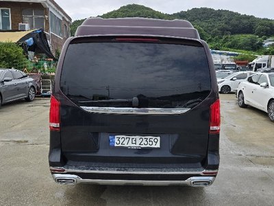 صورة 2 لـ 2023 Mercedes-BENZ V-CLASS