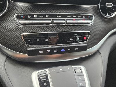 صورة 8 لـ 2023 Mercedes-BENZ V-CLASS
