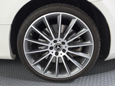 MERCEDES-BENZ E-CLASS - 8