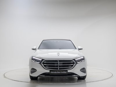 صورة 2 لـ 2025 Mercedes-BENZ E-CLASS
