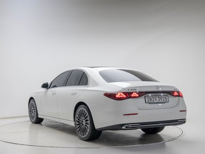 صورة 4 لـ 2025 Mercedes-BENZ E-CLASS