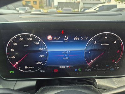 MERCEDES-BENZ GLC - 6