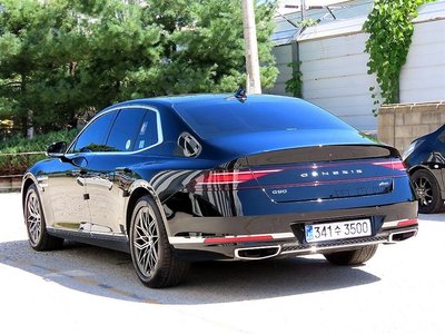 2023 Genesis G90 照片 2