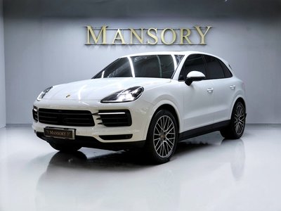 2022 Porsche CAYENNE photo 1