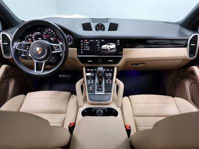 2022 Porsche CAYENNE photo 4