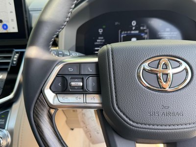 2025 Toyota LAND CRUISER 300 — миниатюра 42