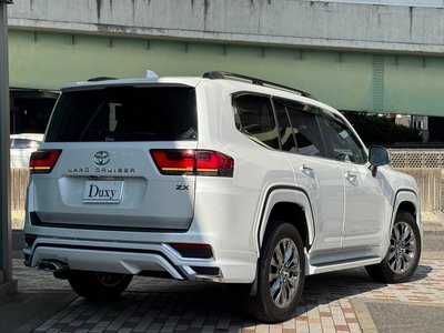 2025 Toyota LAND CRUISER 300 — миниатюра 29