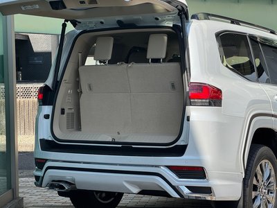2025 Toyota LAND CRUISER 300 — миниатюра 32