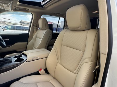 2025 Toyota LAND CRUISER 300 — миниатюра 62