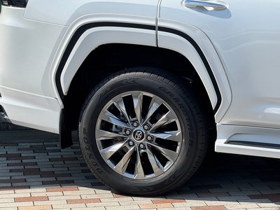 2025 Toyota LAND CRUISER 300 — миниатюра 27