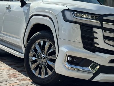 2025 Toyota LAND CRUISER 300 — миниатюра 14
