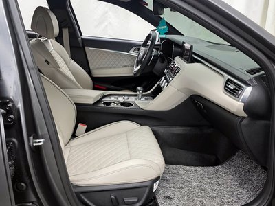 2021 Genesis THE NEW G70 — миниатюра 17