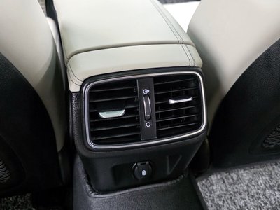 2021 Genesis THE NEW G70 — миниатюра 31