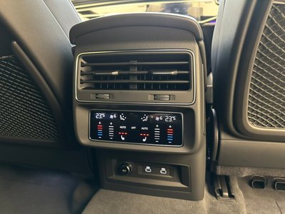 2023 AUDI SQ8 — миниатюра 33