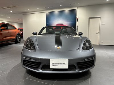 2025 Porsche 718 photo 2