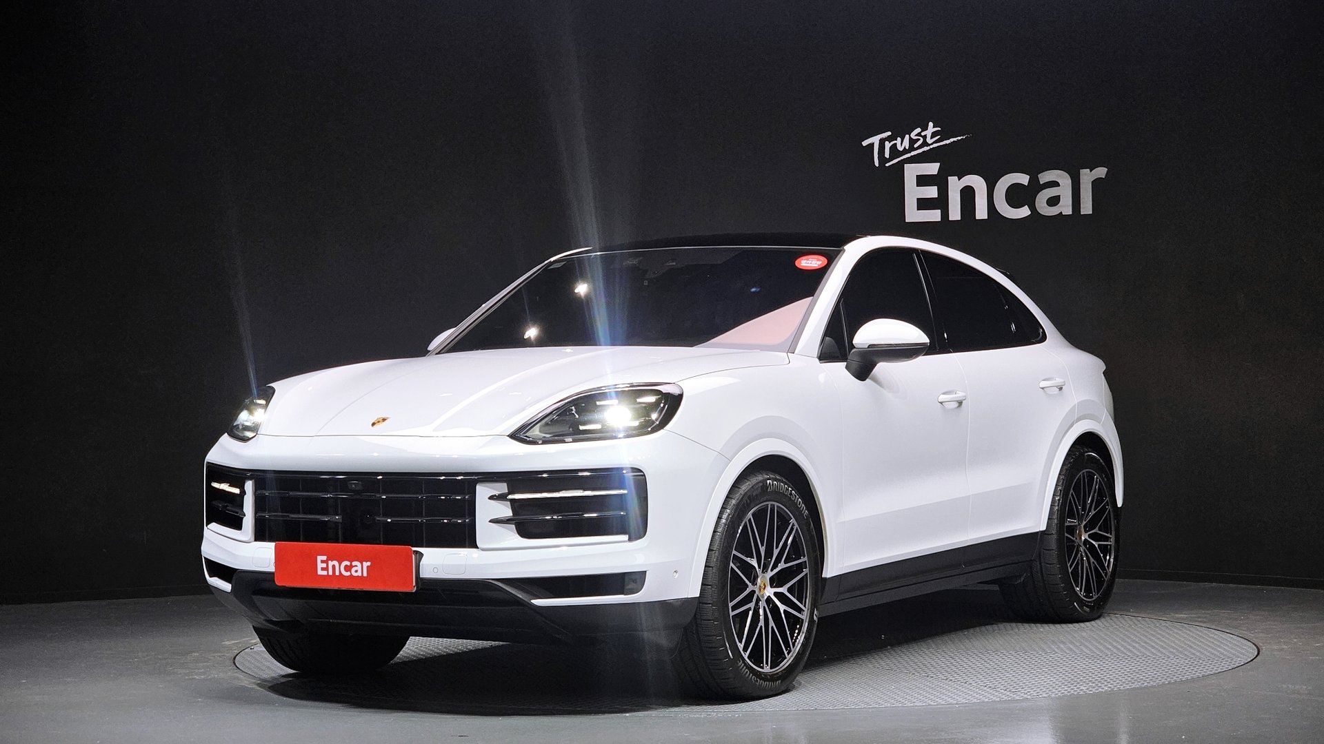 PORSCHE CAYENNE - View 1