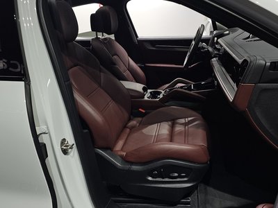 PORSCHE CAYENNE - 10