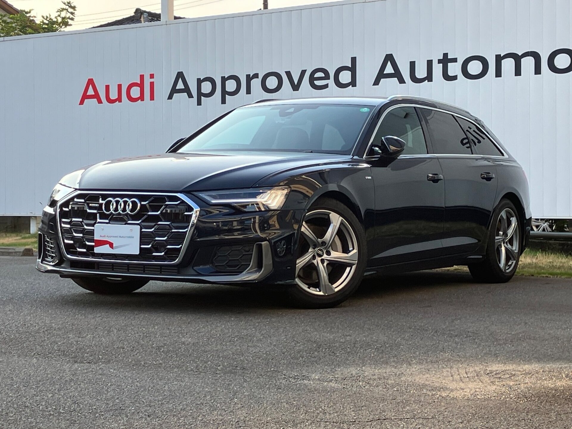 AUDI A6 AVANT - View 1