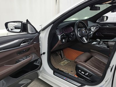 BMW 6 SERIES GT - 10