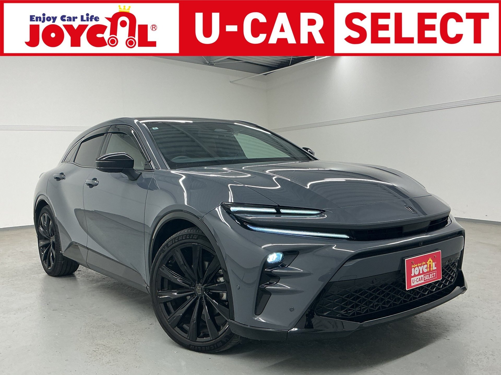 TOYOTA CROWN SPORT - View 1